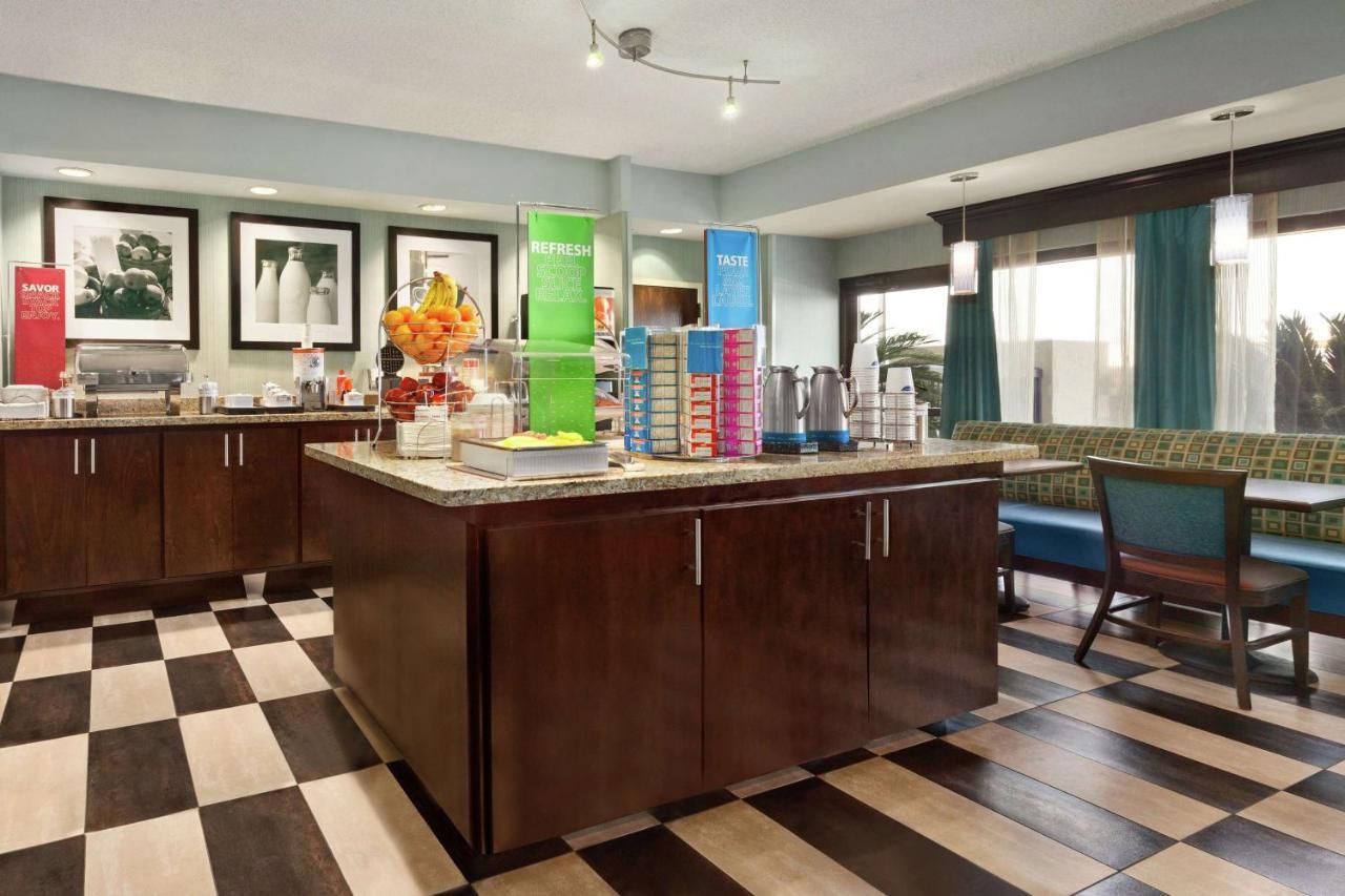 Hampton Northwest Hotel 3*