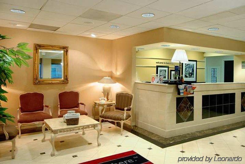 Hotel Hampton Northwest 3*