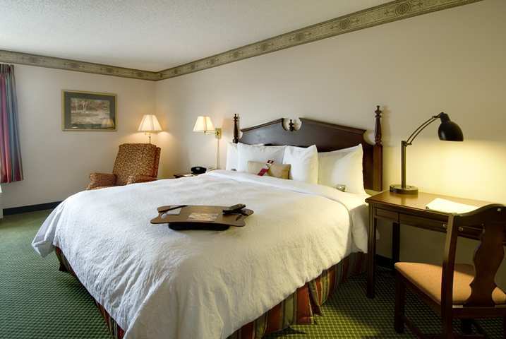 Hotel Hampton Northwest 3*