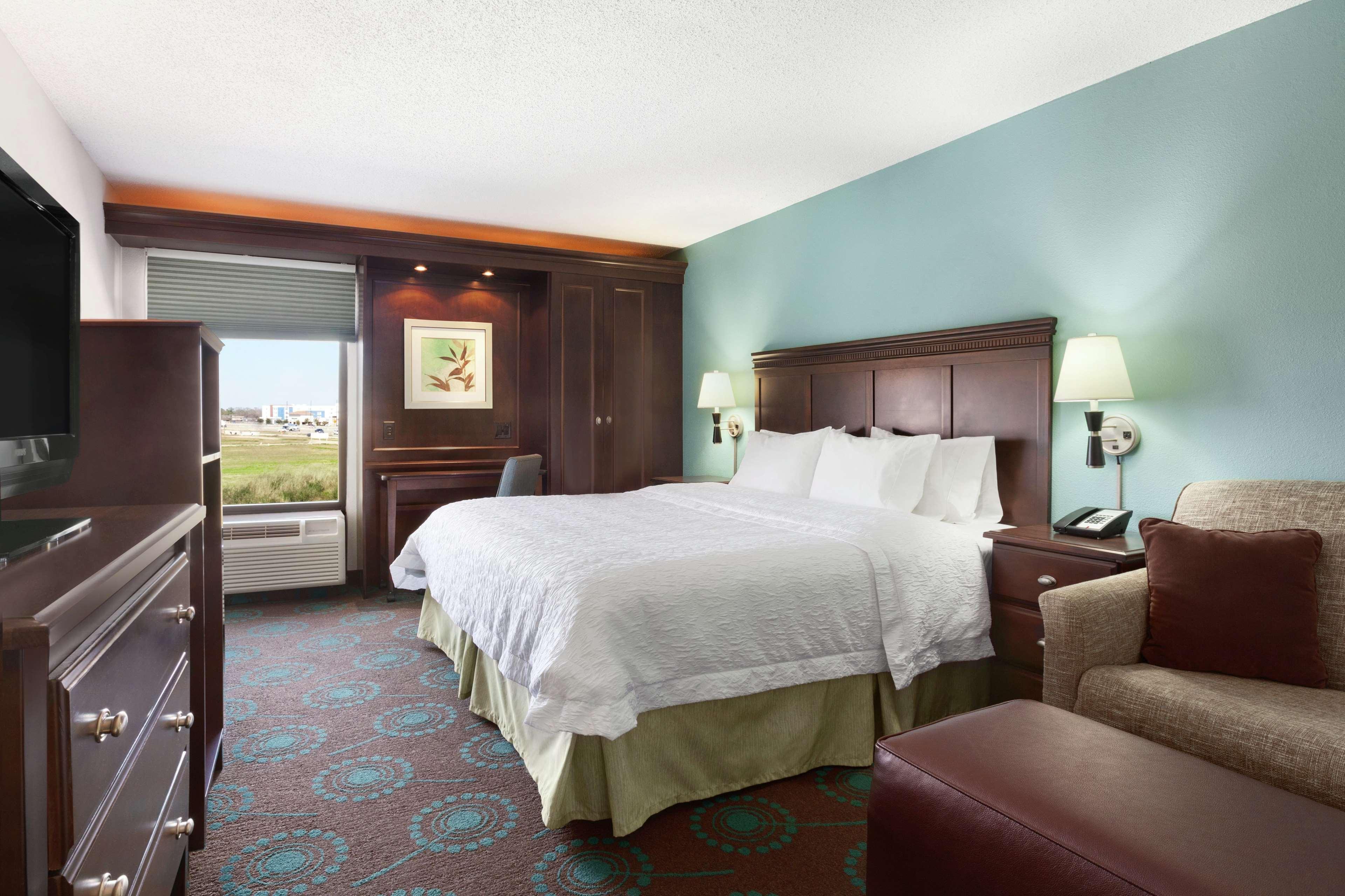 Hampton Northwest Hotel
