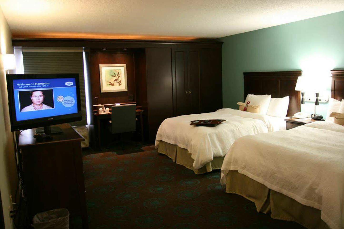 Hotel Hampton Northwest 3*